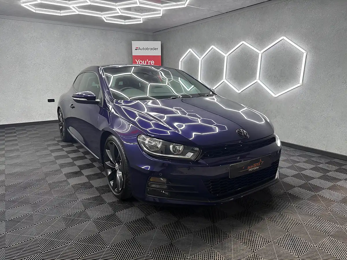 Used 2015 Volkswagen Scirocco Bluemotion Tech GT Purple - Interior and Exterior details 4