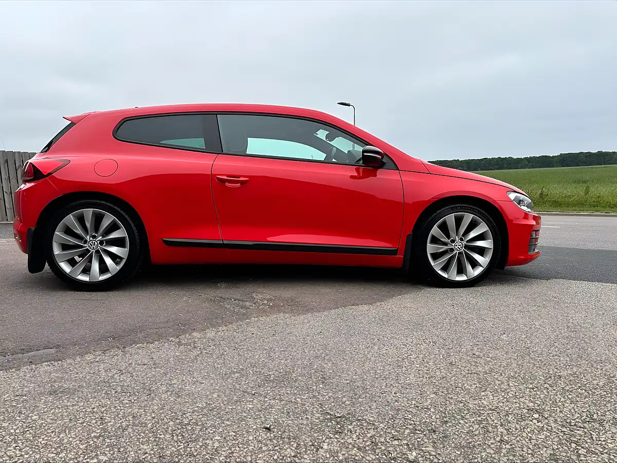Used 2015 Volkswagen Scirocco Bluemotion Tech GT Red - Interior and Exterior details 8