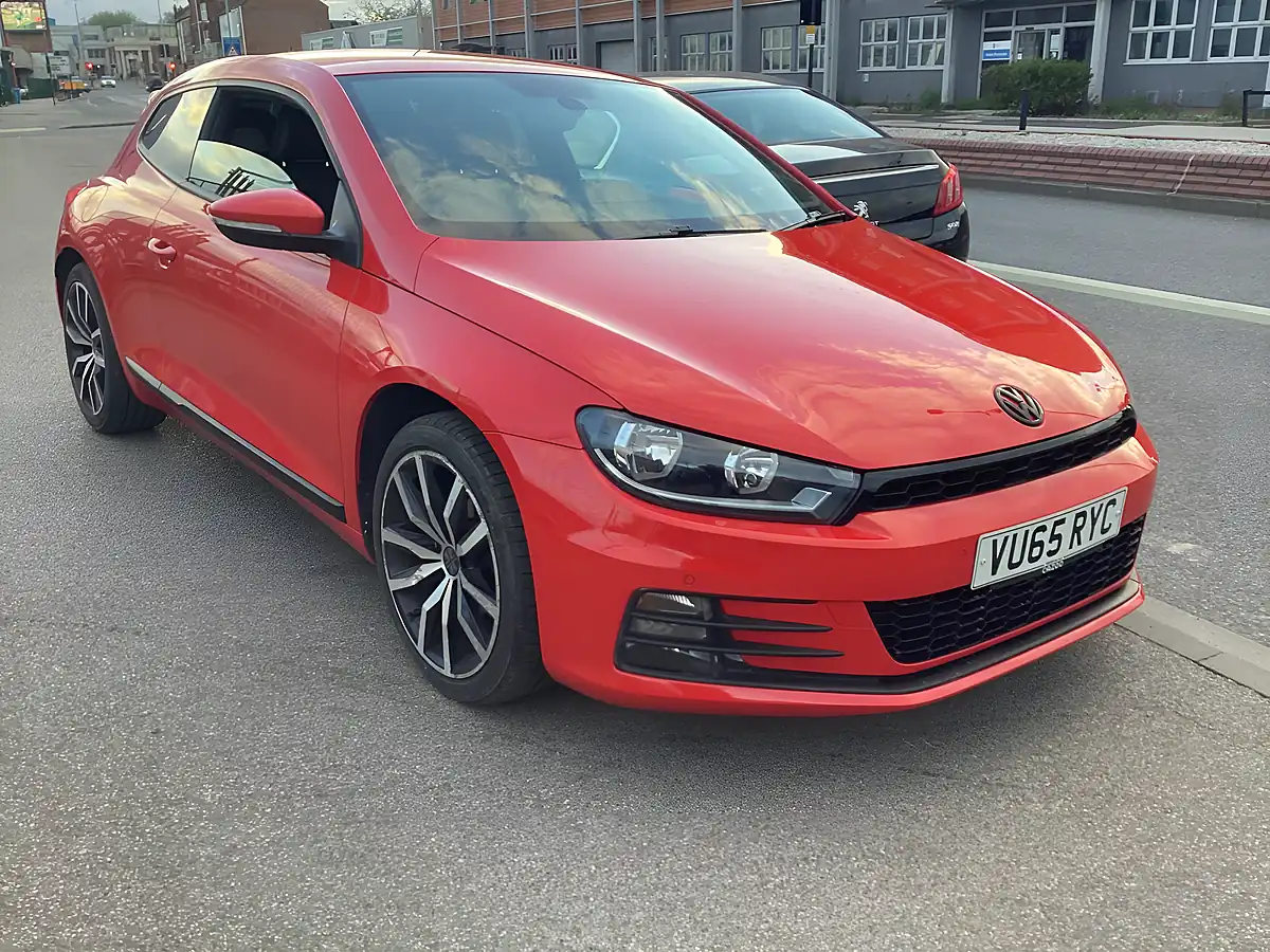 Used 2015 Volkswagen Scirocco Bluemotion Tech GT Red - Interior and Exterior details 4