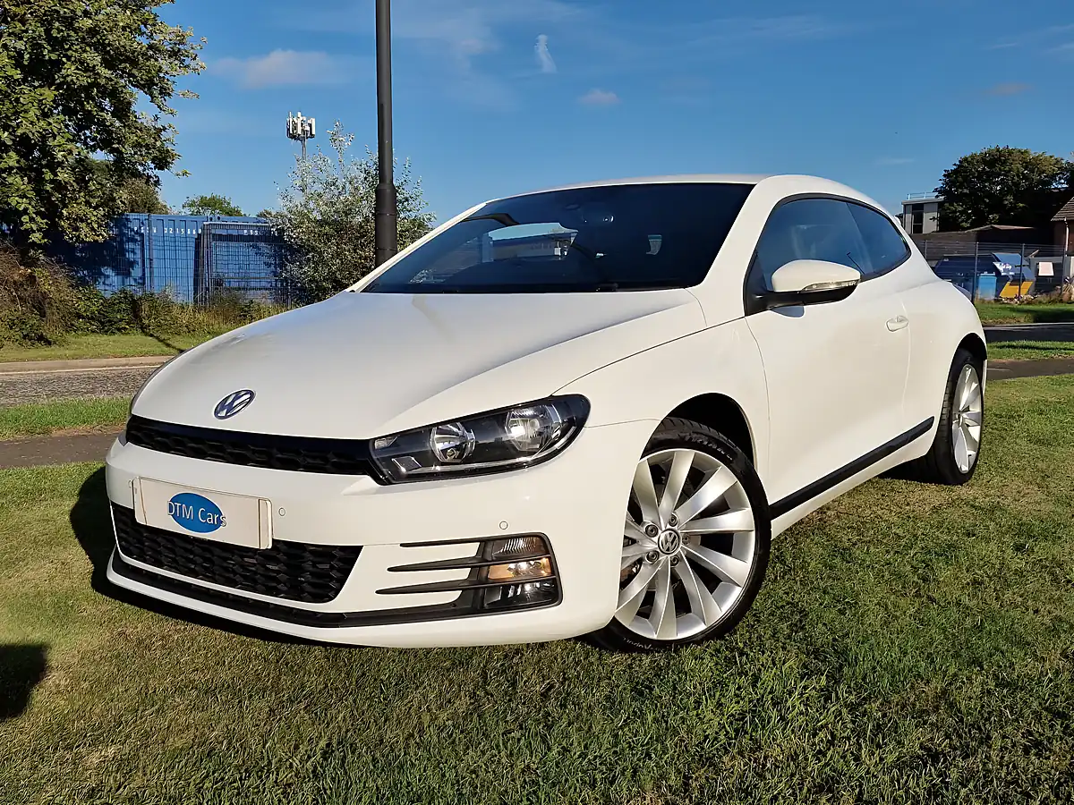 Used 2015 Volkswagen Scirocco Bluemotion Tech GT White - Interior and Exterior details 2