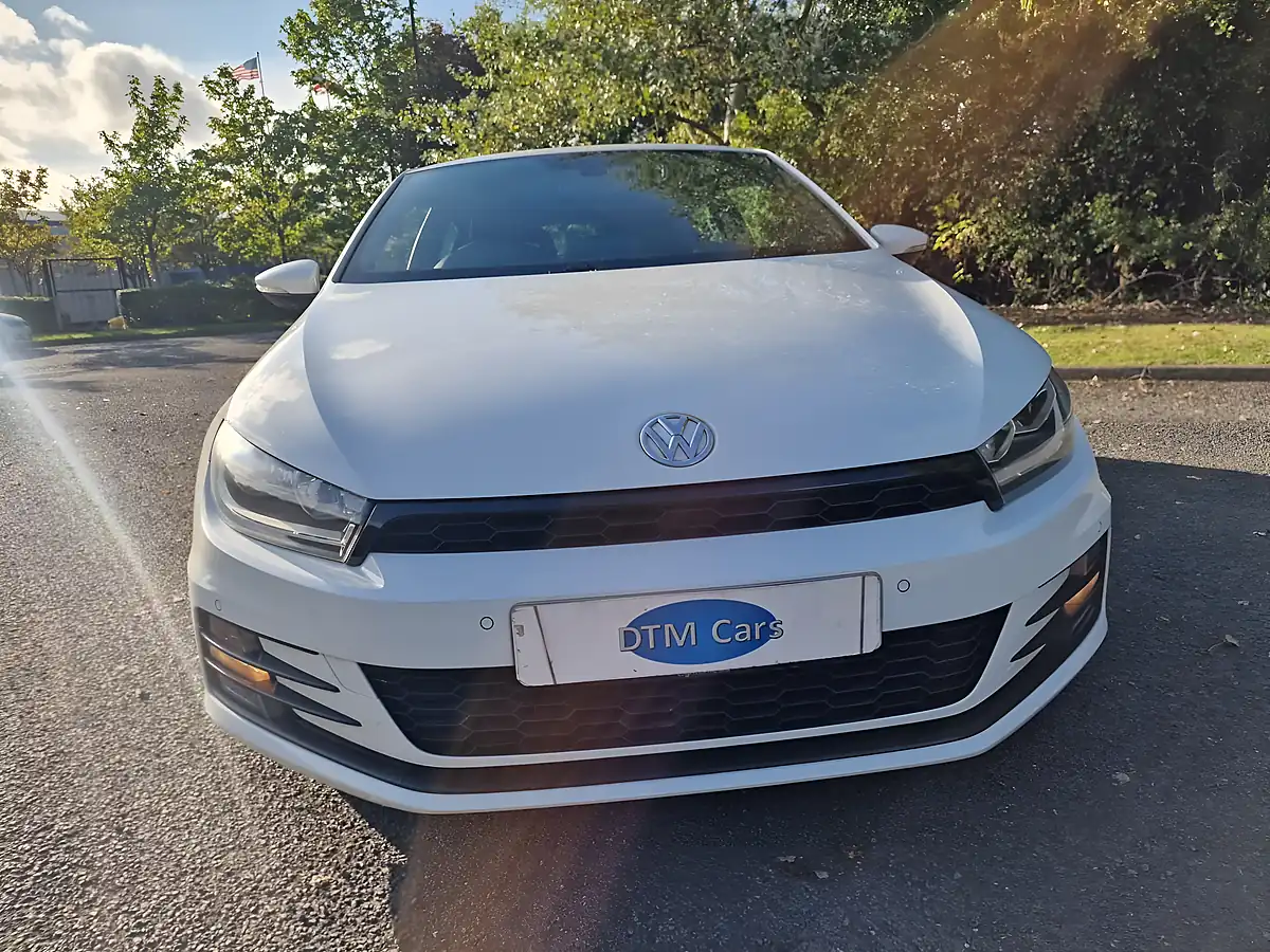 Used 2015 Volkswagen Scirocco Bluemotion Tech GT White - Interior and Exterior details 20