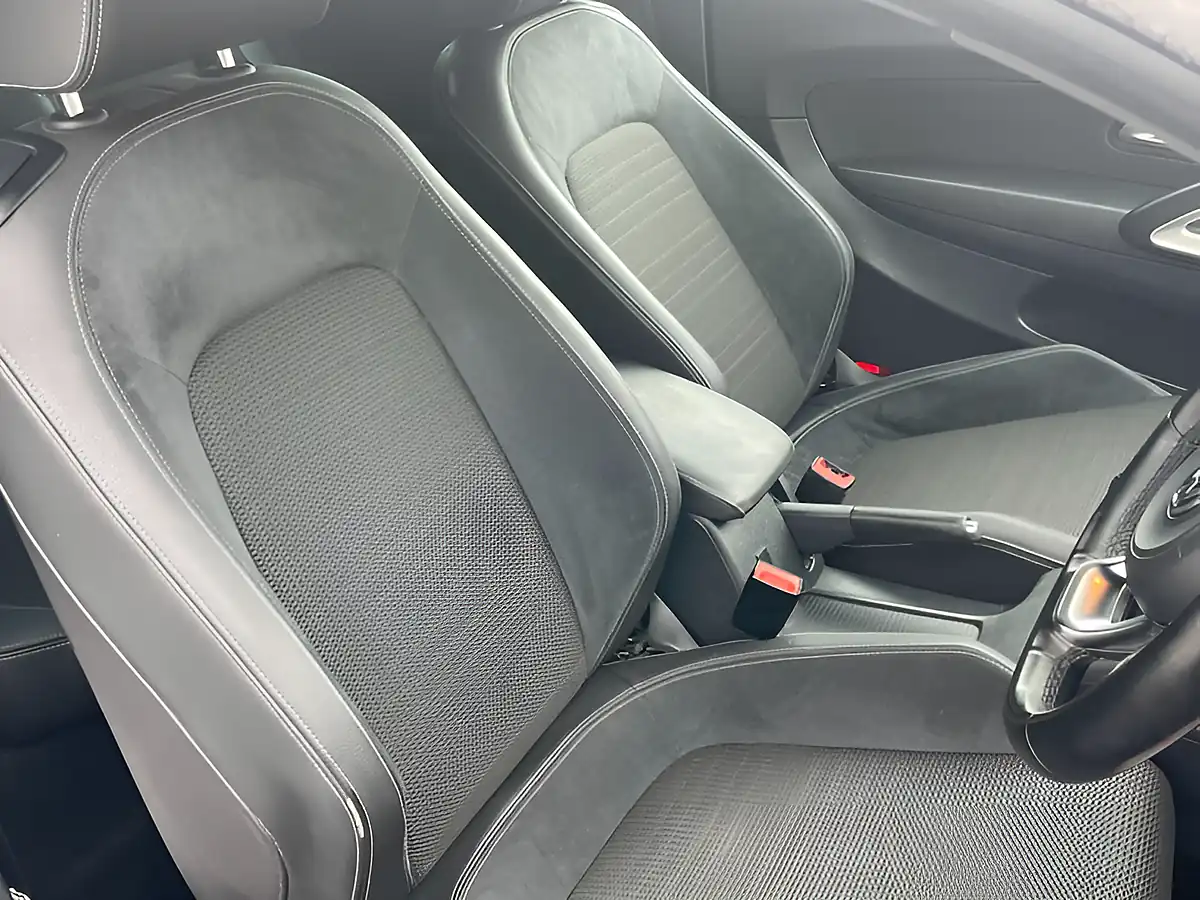 Used 2015 Volkswagen Scirocco GT Blue - Interior and Exterior details 12