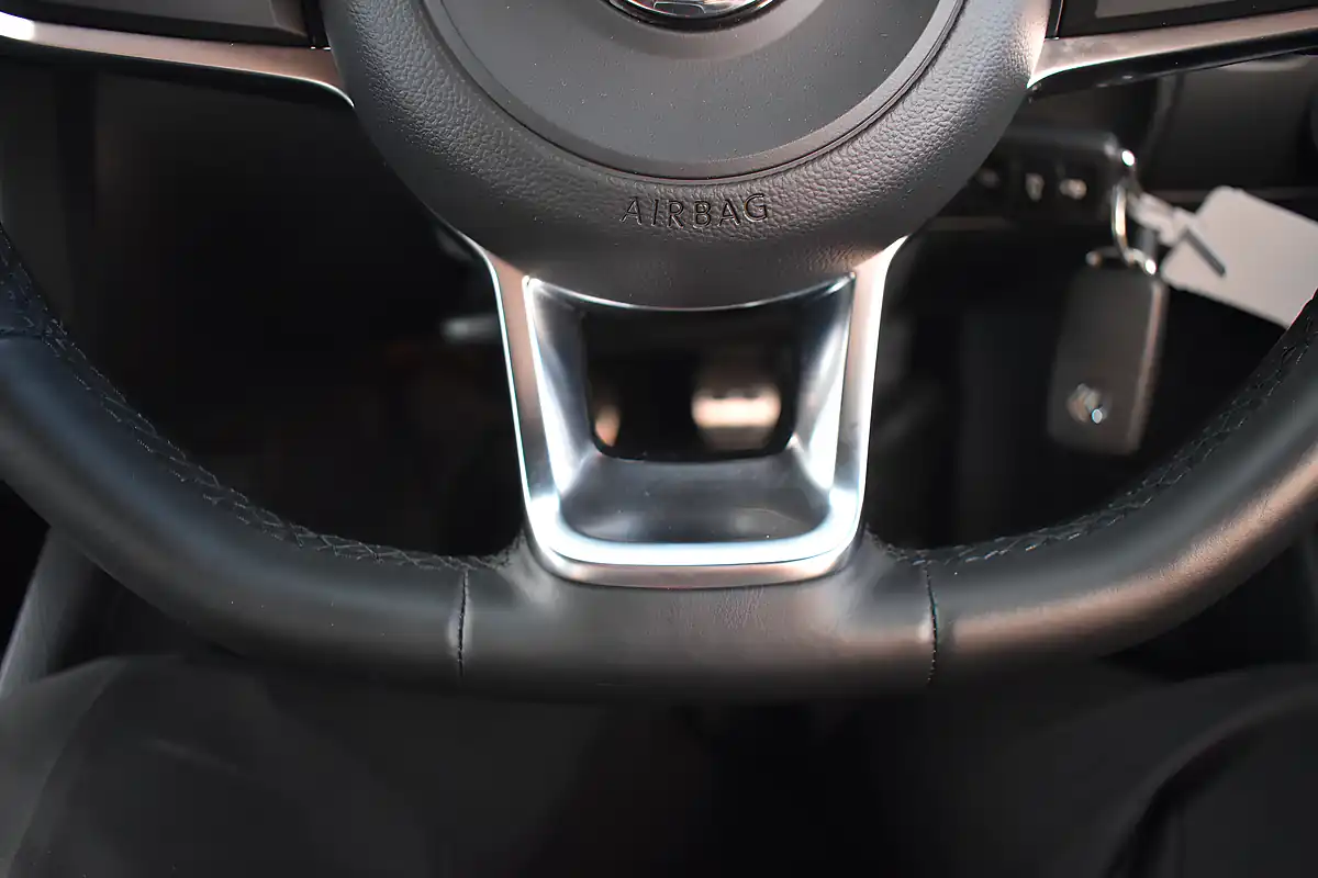 Used 2015 Volkswagen Scirocco GT Flash Red - Interior and Exterior details 15