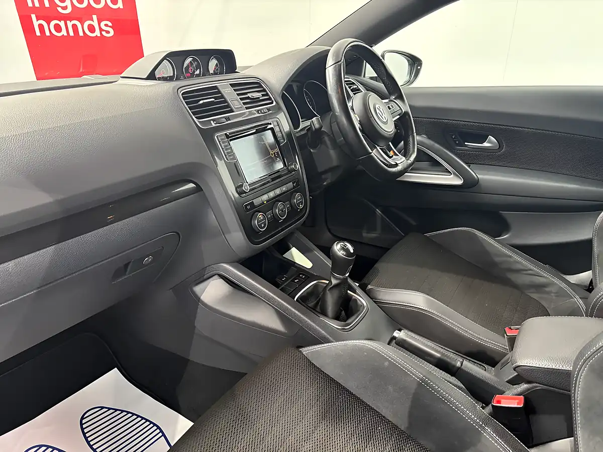 Used 2015 Volkswagen Scirocco GT Pure White - Interior and Exterior details 11