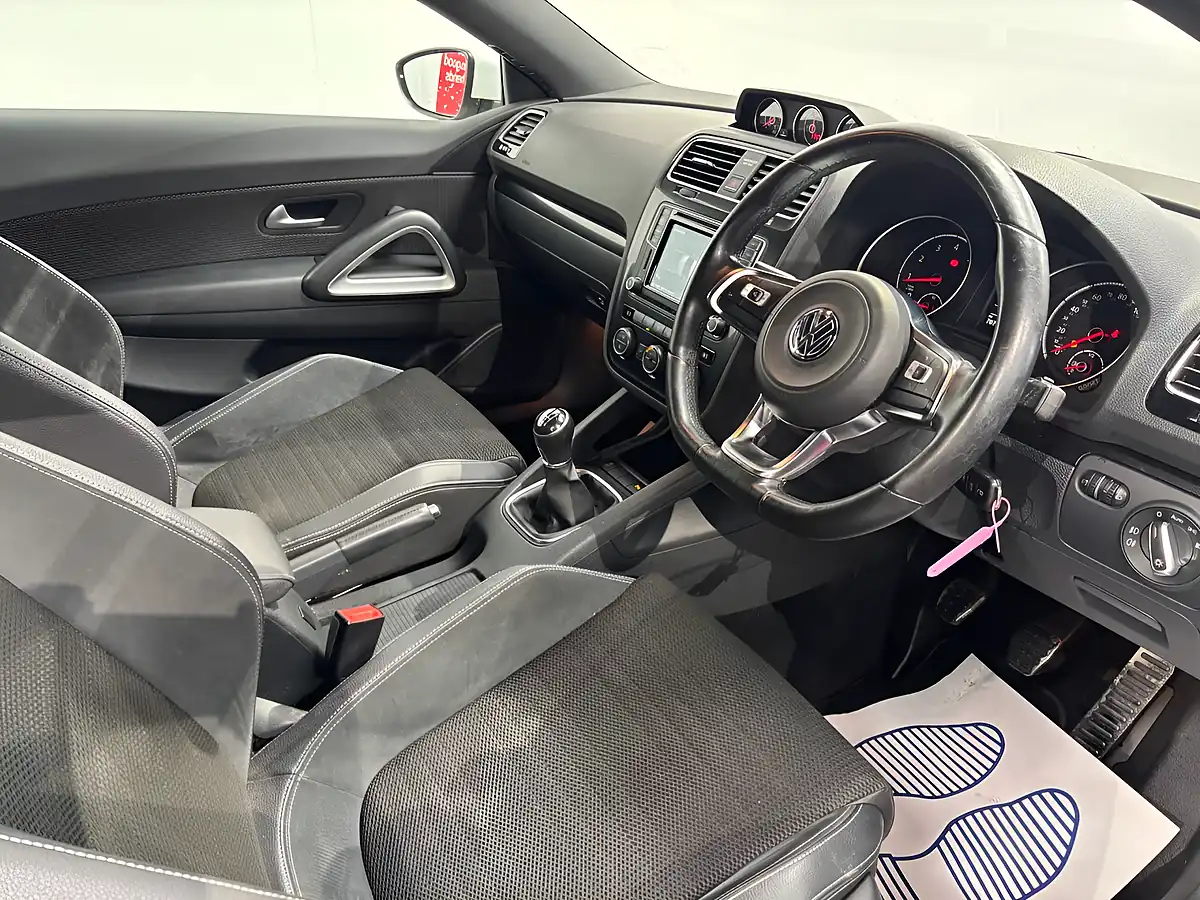 Used 2015 Volkswagen Scirocco GT Pure White - Interior and Exterior details 13