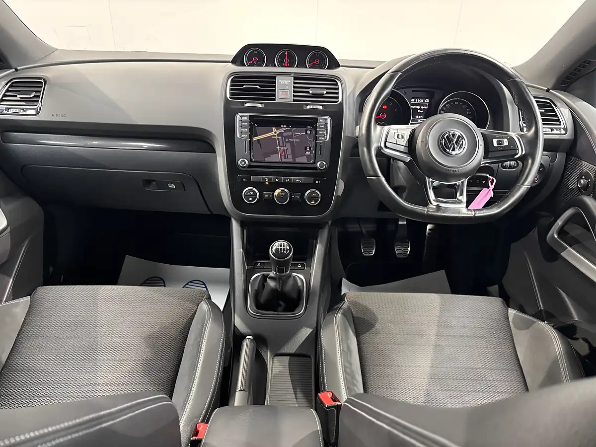 Used 2015 Volkswagen Scirocco GT Pure White - Interior and Exterior details 17