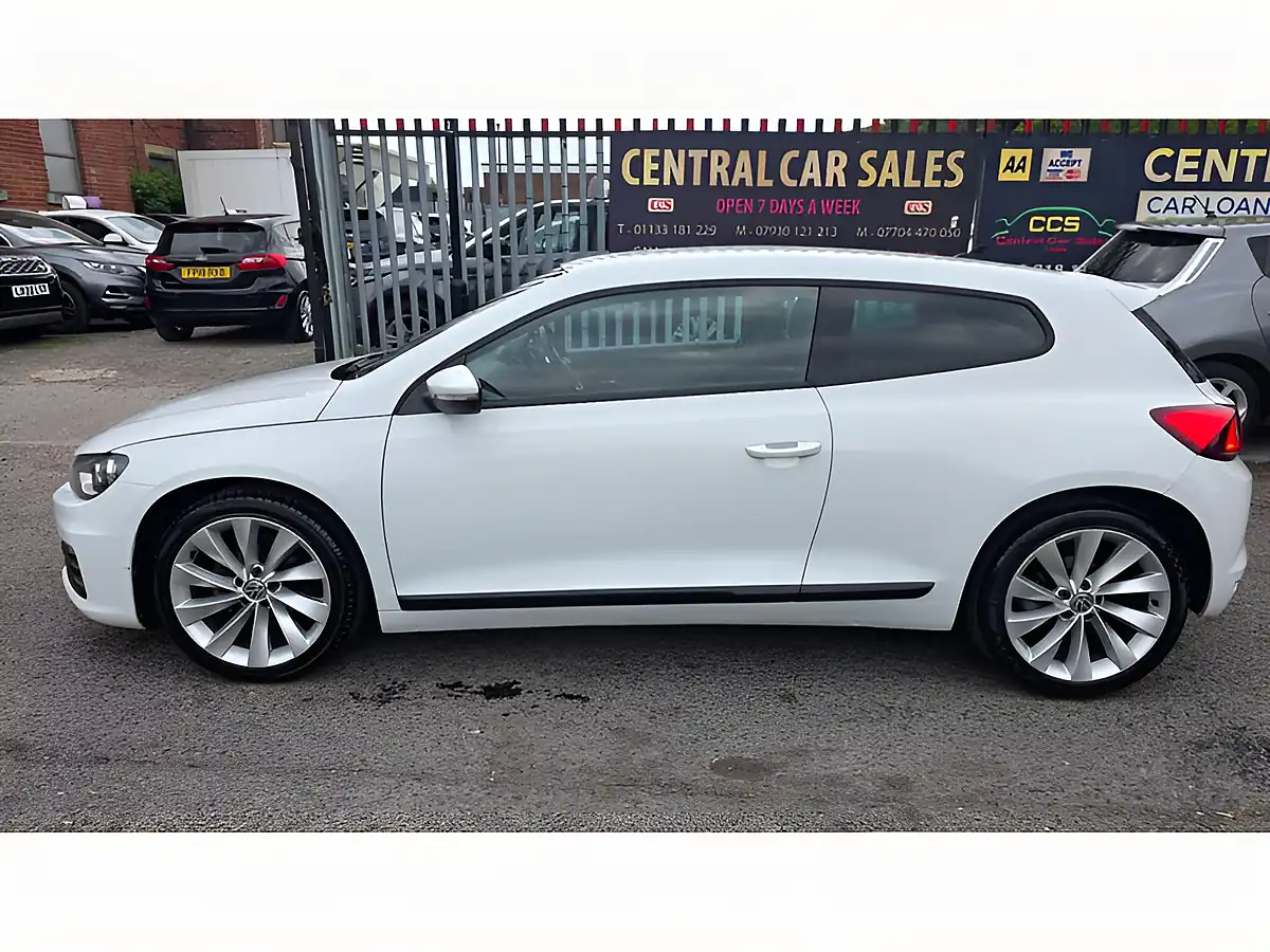 Used 2015 Volkswagen Scirocco GT White - Interior and Exterior details 13