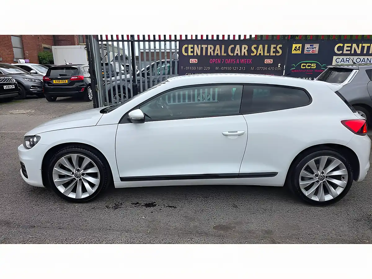 Used 2015 Volkswagen Scirocco GT White - Interior and Exterior details 14