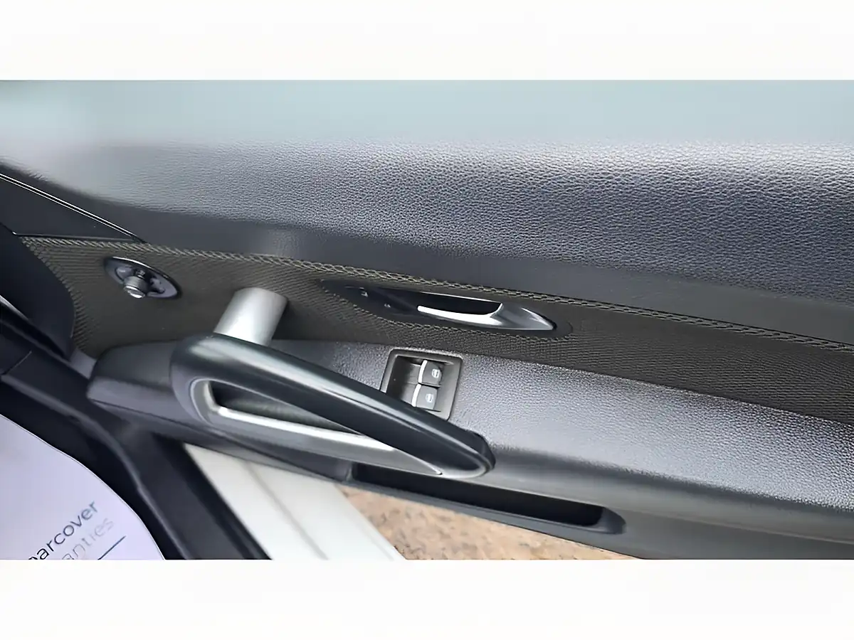 Used 2015 Volkswagen Scirocco GT White - Interior and Exterior details 20