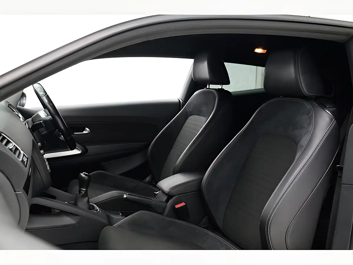 Used 2015 Volkswagen Scirocco GT White - Interior and Exterior details 14