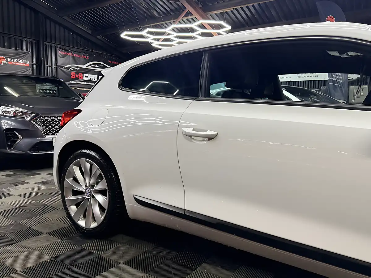 Used 2015 Volkswagen Scirocco GT White - Interior and Exterior details 12