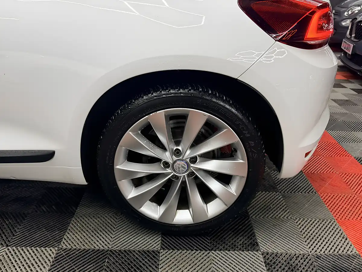 Used 2015 Volkswagen Scirocco GT White - Interior and Exterior details 16