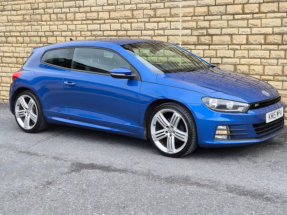 Used 2015 Volkswagen Scirocco R-Line Blue - Interior and Exterior details 12