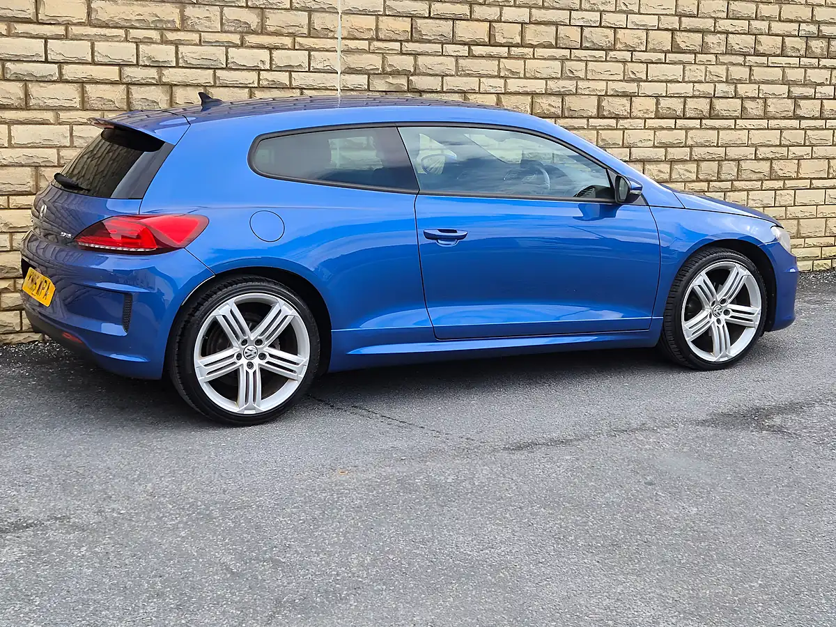 Used 2015 Volkswagen Scirocco R-Line Blue - Interior and Exterior details 15