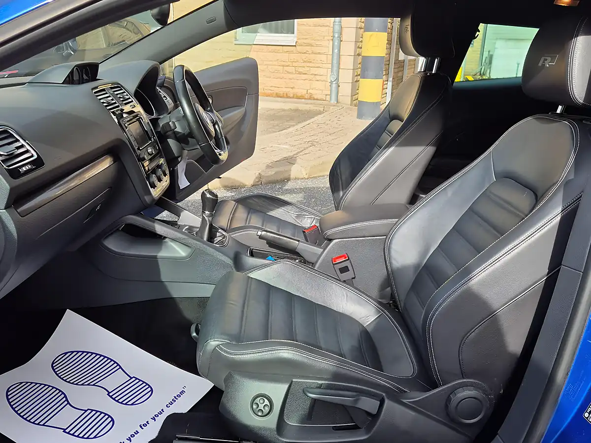 Used 2015 Volkswagen Scirocco R-Line Blue - Interior and Exterior details 6