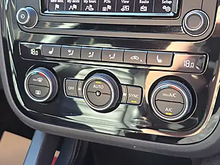 Used 2015 Volkswagen Scirocco R-Line Blue - Interior and Exterior details 13