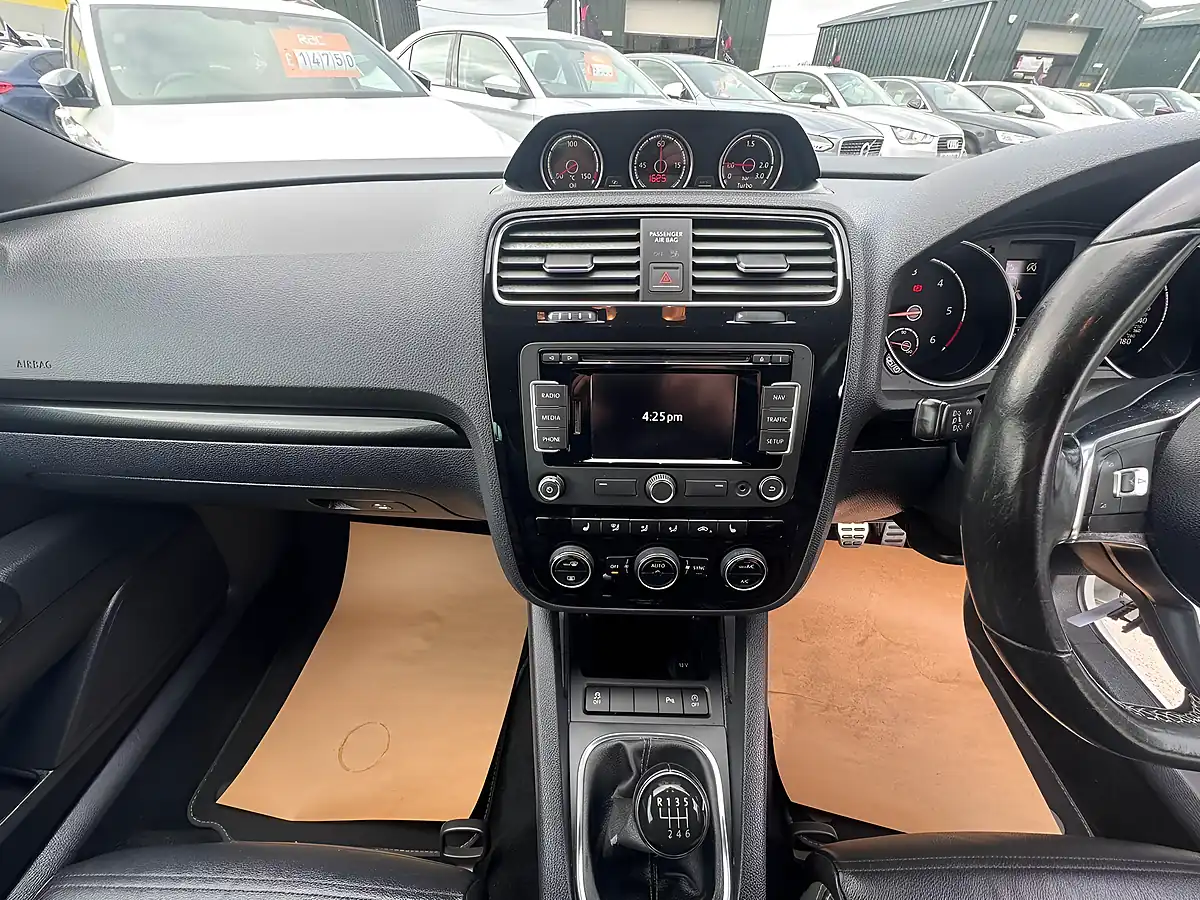 Used 2015 Volkswagen Scirocco R-Line White - Interior and Exterior details 14