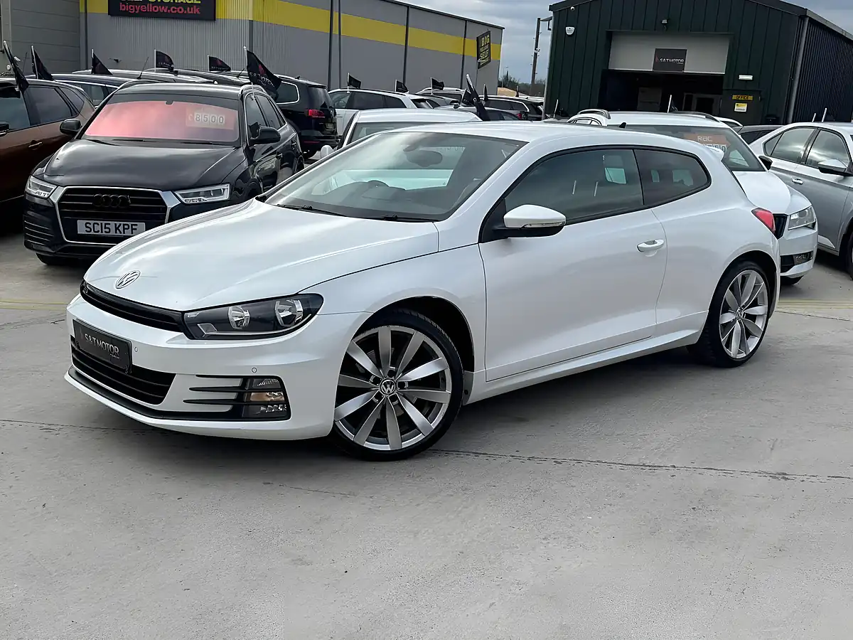 Used 2015 Volkswagen Scirocco R-Line White - Interior and Exterior details 3