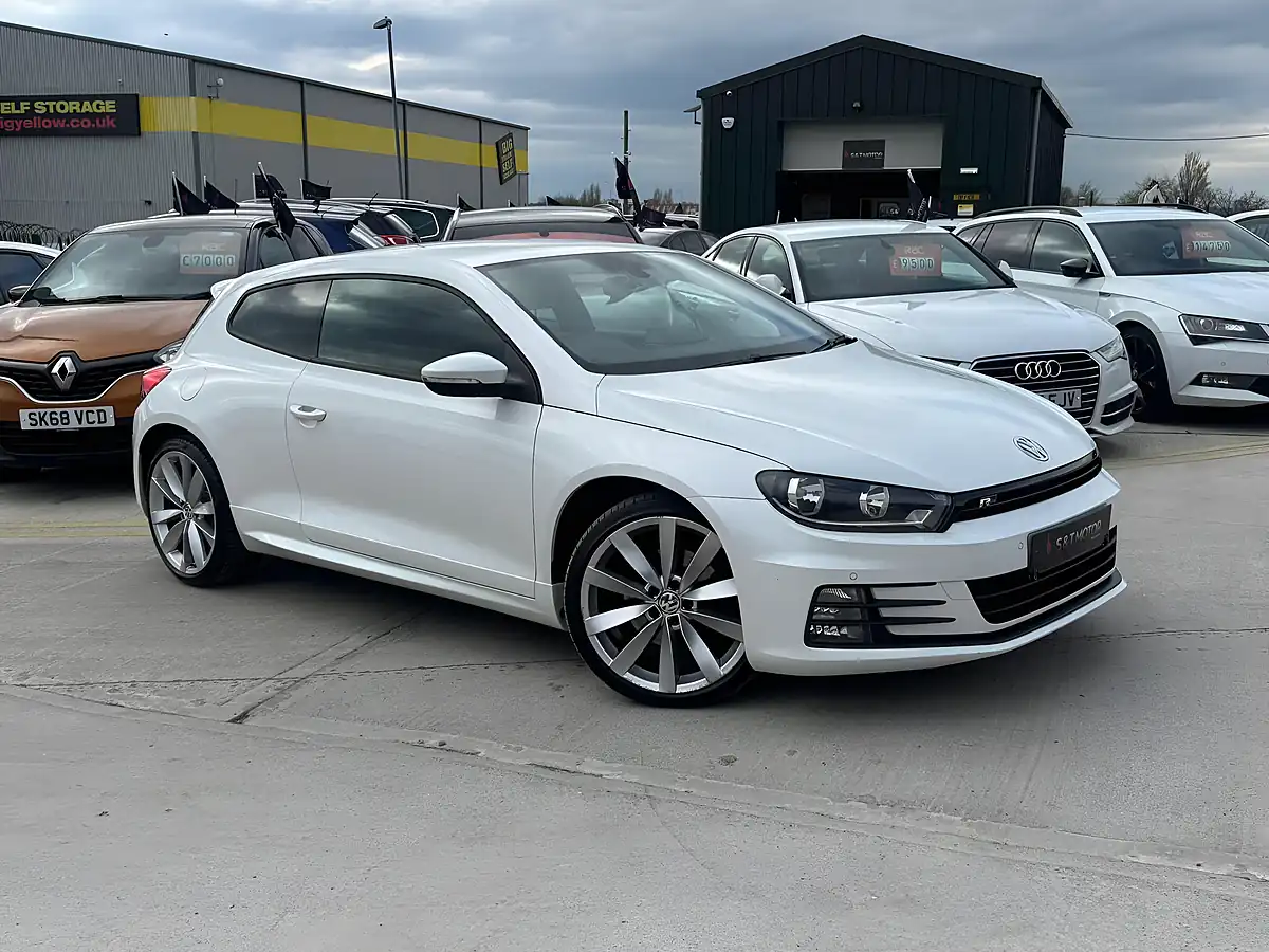 Used 2015 Volkswagen Scirocco R-Line White - Interior and Exterior details 5