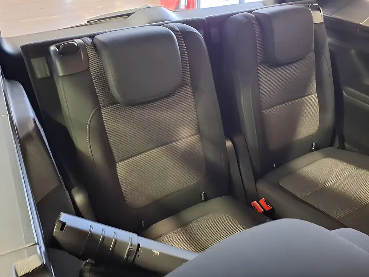 Used 2015 Volkswagen Sharan Se Bluemotion Tech Grey - Interior and Exterior details 10