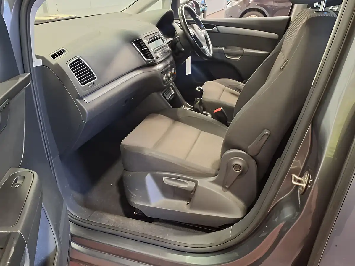 Used 2015 Volkswagen Sharan Se Bluemotion Tech Grey - Interior and Exterior details 15