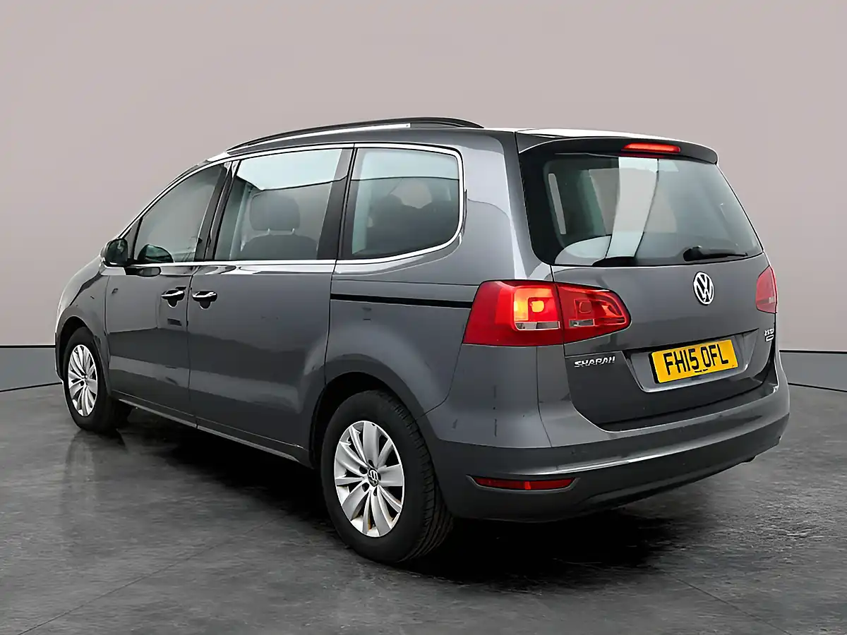 Used 2015 Volkswagen Sharan Se Bluemotion Tech Grey - Interior and Exterior details 4