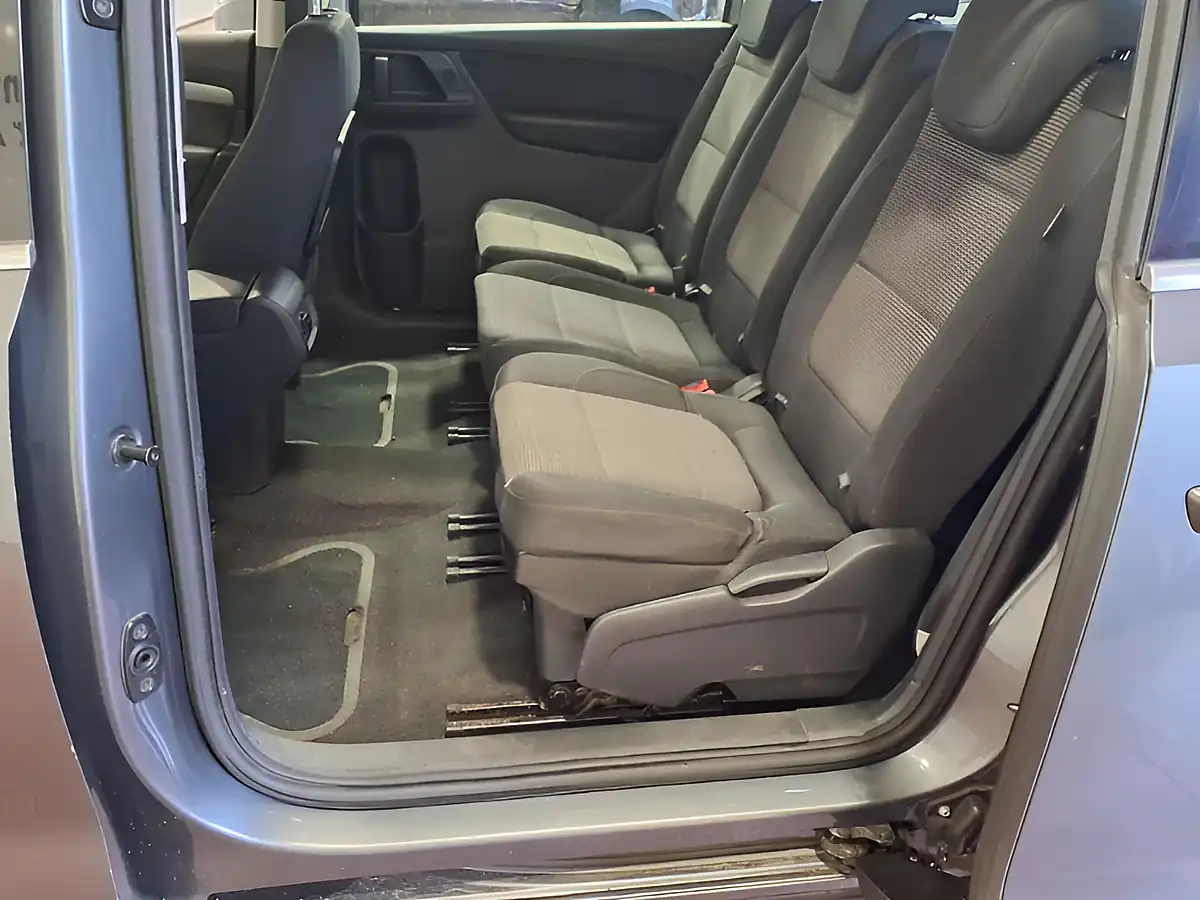 Used 2015 Volkswagen Sharan Se Bluemotion Tech Grey - Interior and Exterior details 9