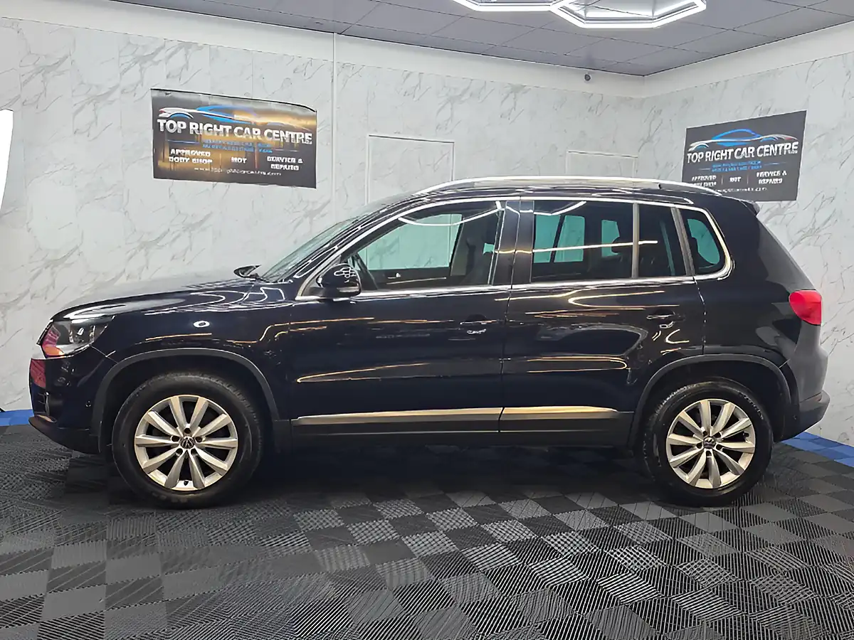 Used 2015 Volkswagen Tiguan Bluemotion Tech Match Black - Interior and Exterior details 10
