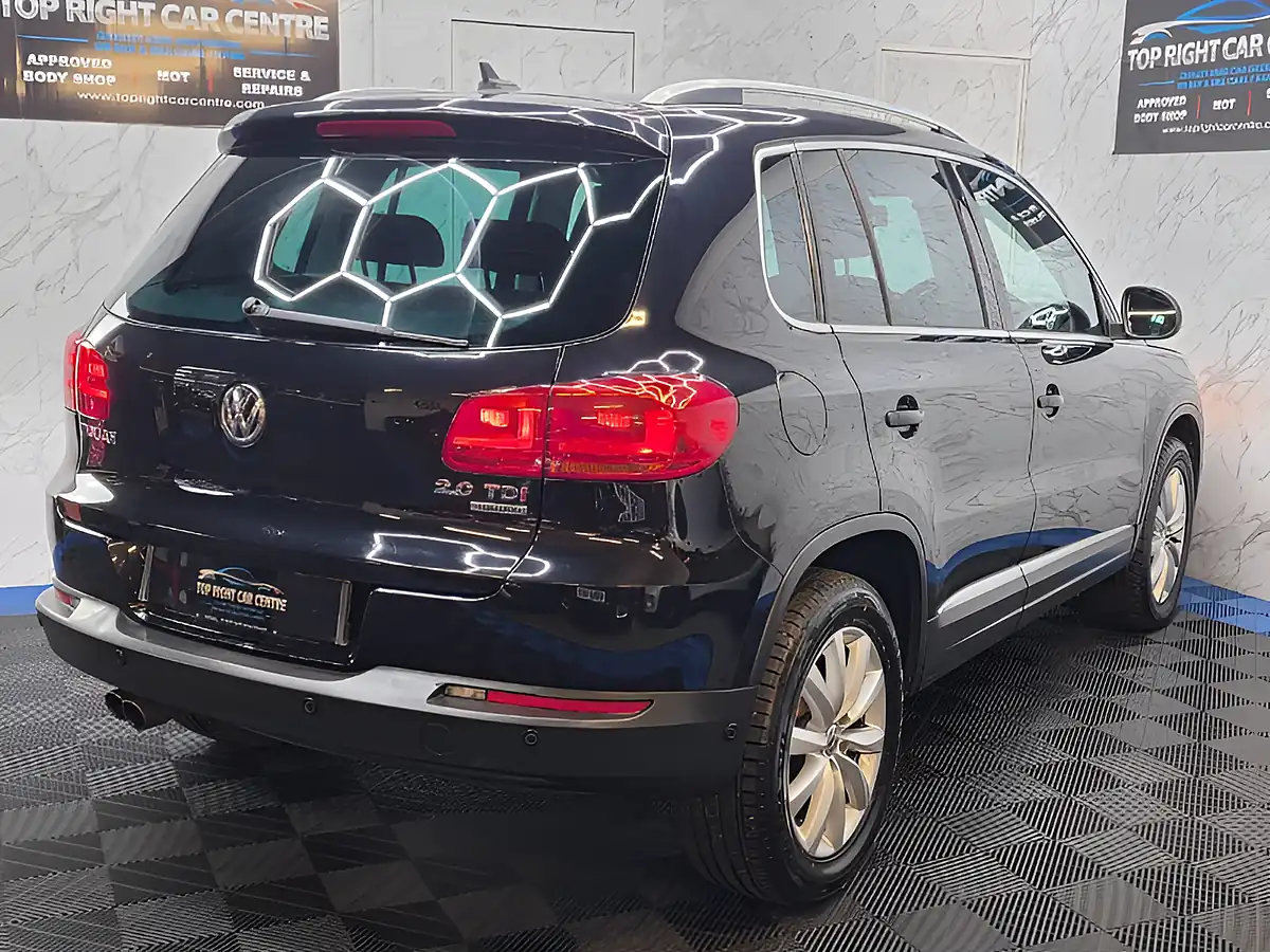 Used 2015 Volkswagen Tiguan Bluemotion Tech Match Black - Interior and Exterior details 9