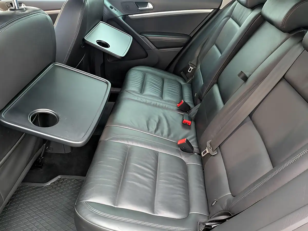 Used 2015 Volkswagen Tiguan Bluemotion Tech Match Black - Interior and Exterior details 16