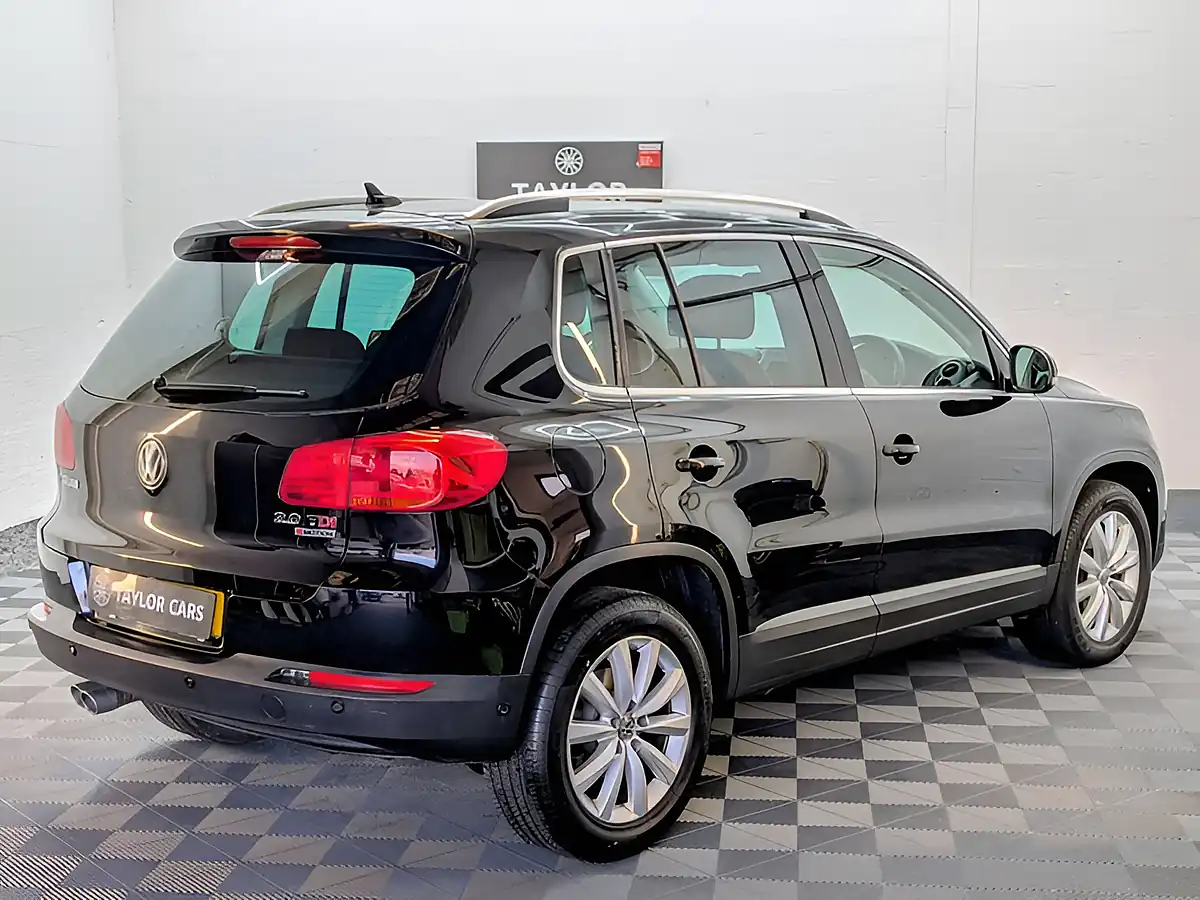 Used 2015 Volkswagen Tiguan Bluemotion Tech Match Black - Interior and Exterior details 4