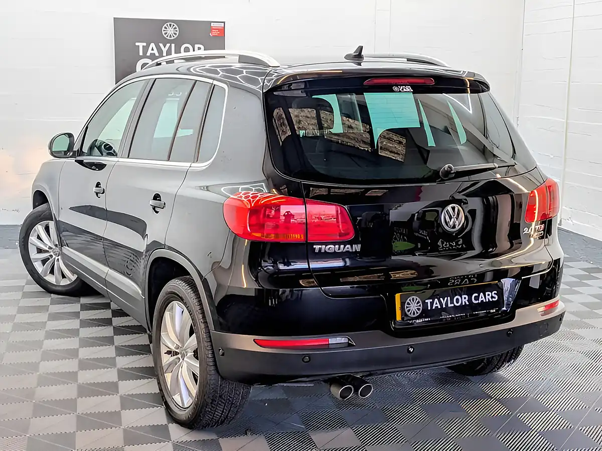 Used 2015 Volkswagen Tiguan Bluemotion Tech Match Black - Interior and Exterior details 9