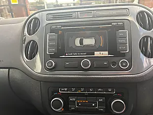 Used 2015 Volkswagen Tiguan Bluemotion Tech Match Blue - Interior and Exterior details 13
