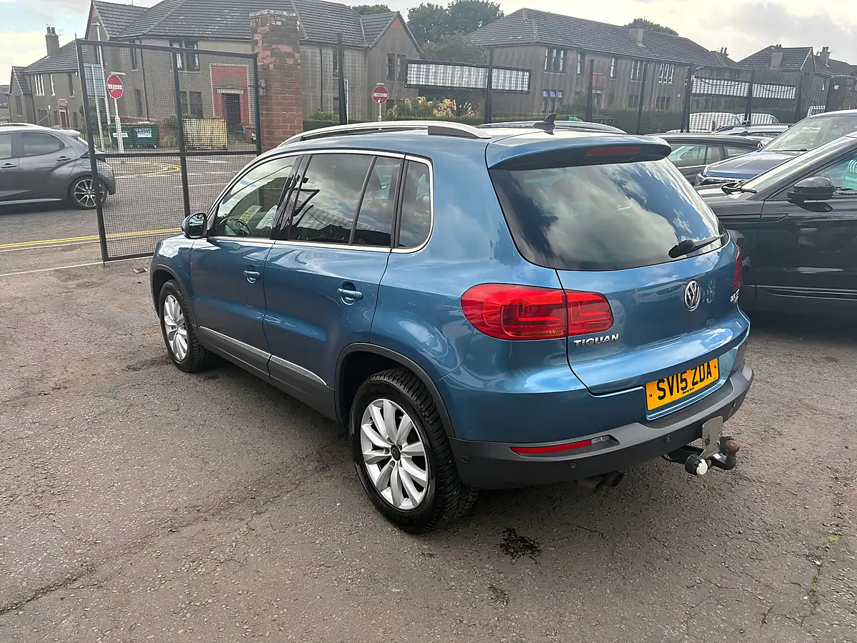 Used 2015 Volkswagen Tiguan Bluemotion Tech Match Blue - Interior and Exterior details 5