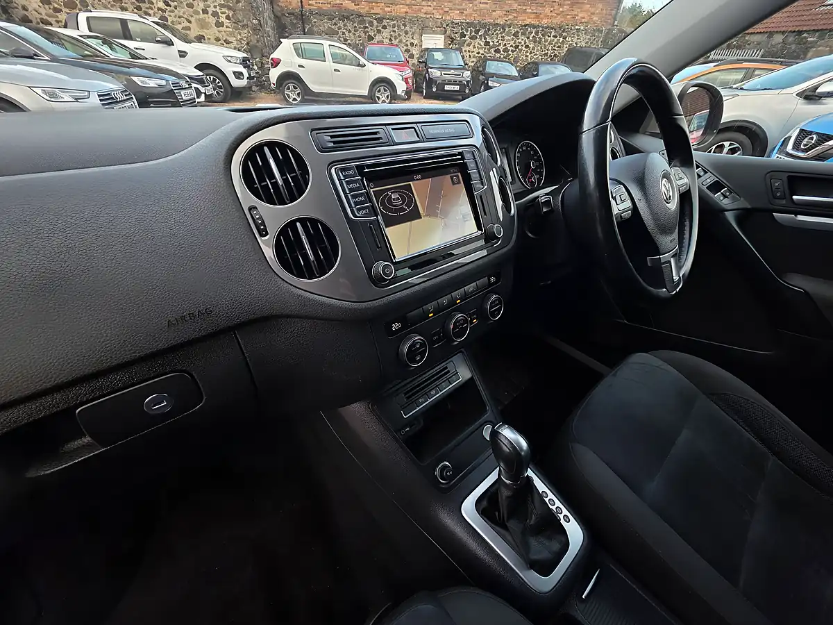 Used 2015 Volkswagen Tiguan Bluemotion Tech Match Edition Titanium Beige Metallic - Interior and Exterior details 11