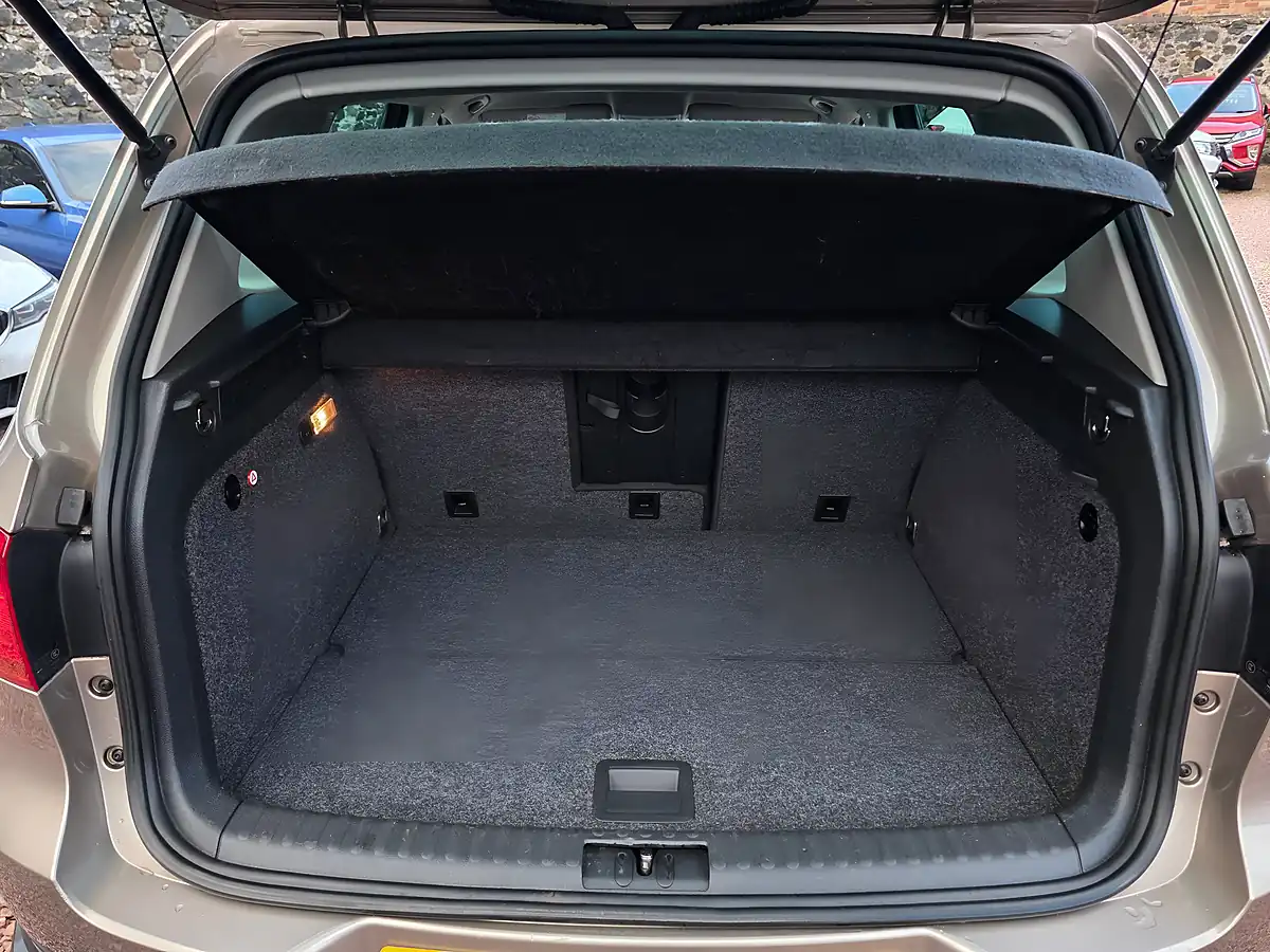 Used 2015 Volkswagen Tiguan Bluemotion Tech Match Edition Titanium Beige Metallic - Interior and Exterior details 13