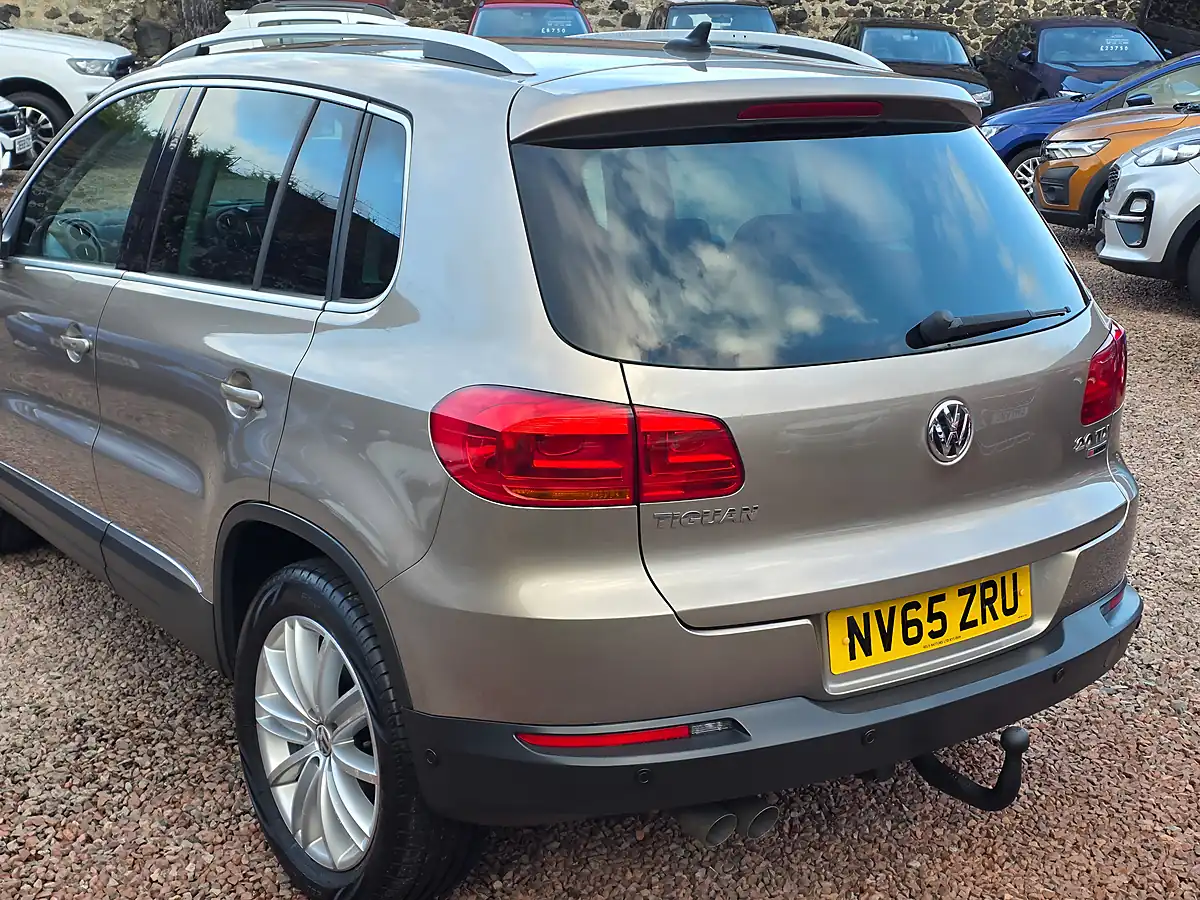 Used 2015 Volkswagen Tiguan Bluemotion Tech Match Edition Titanium Beige Metallic - Interior and Exterior details 16