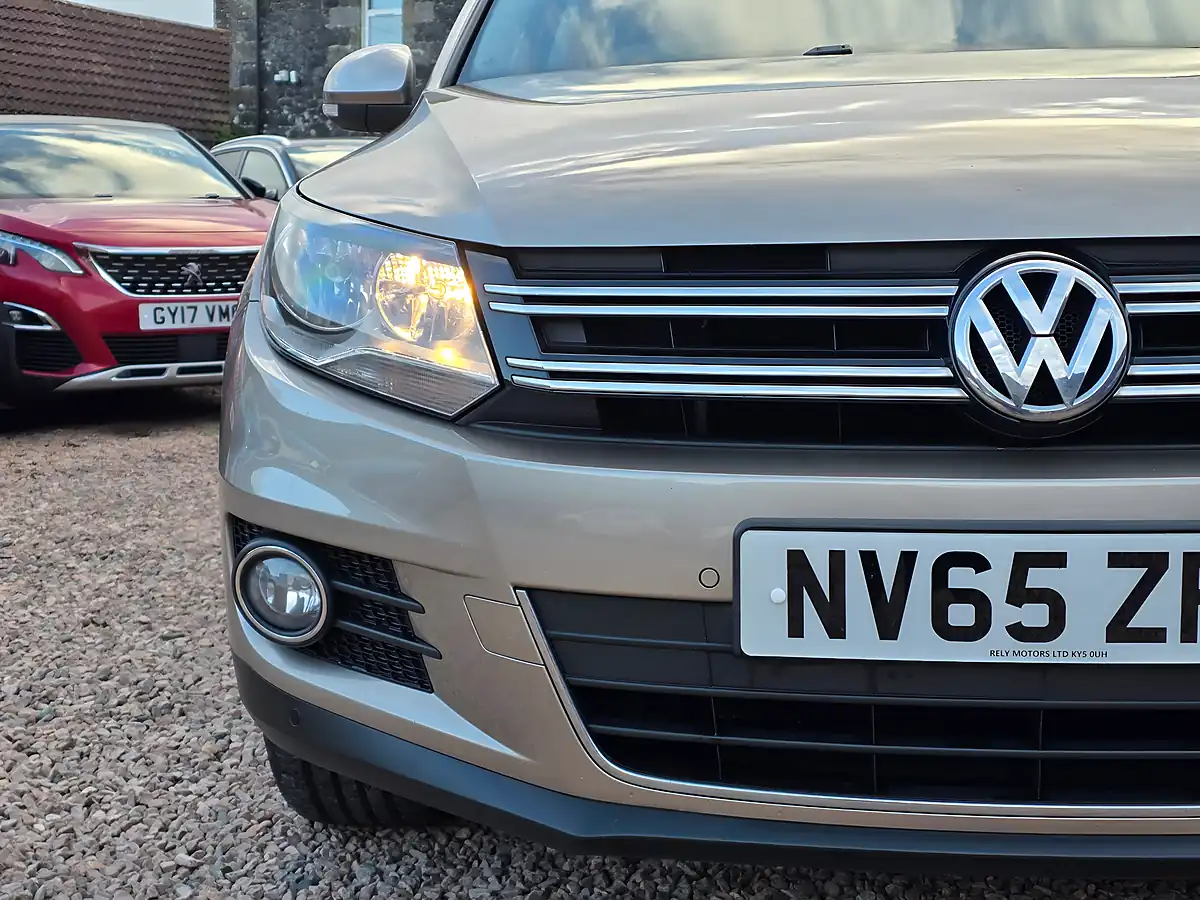Used 2015 Volkswagen Tiguan Bluemotion Tech Match Edition Titanium Beige Metallic - Interior and Exterior details 4