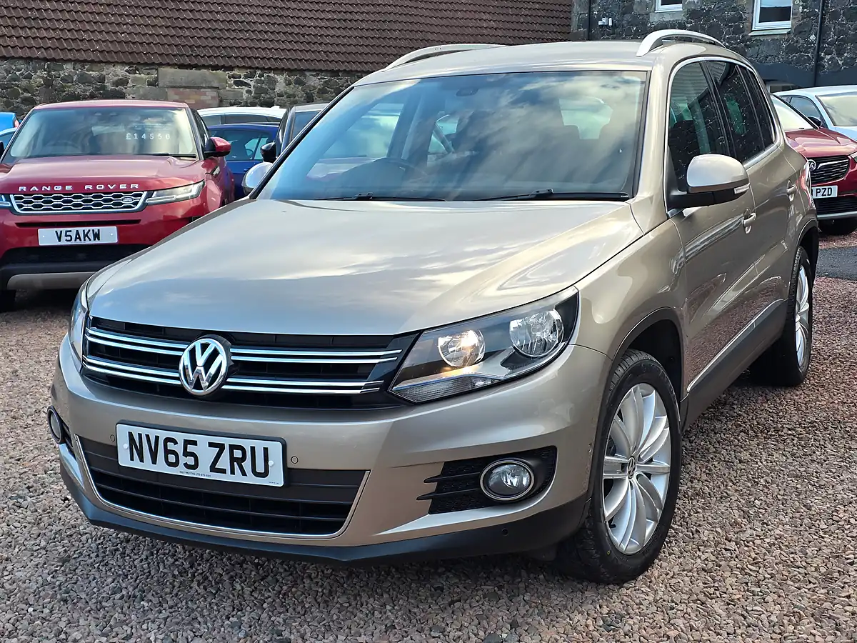 Used 2015 Volkswagen Tiguan Bluemotion Tech Match Edition Titanium Beige Metallic - Interior and Exterior details 5