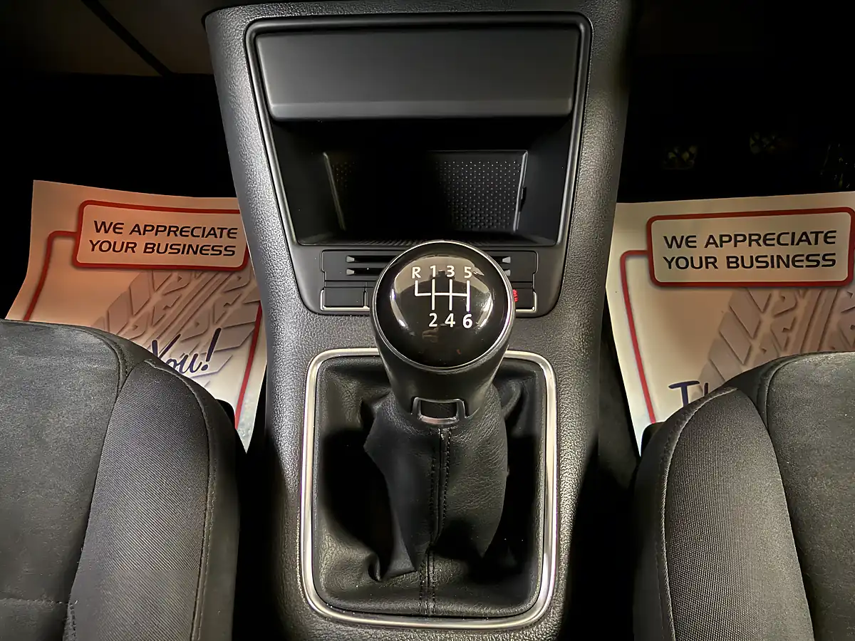 Used 2015 Volkswagen Tiguan Bluemotion Tech Match Grey - Interior and Exterior details 10