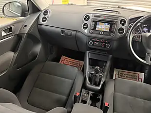 Used 2015 Volkswagen Tiguan Bluemotion Tech Match Grey - Interior and Exterior details 15