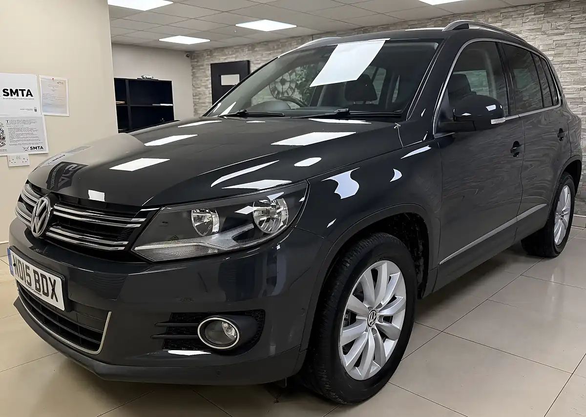 Used 2015 Volkswagen Tiguan Bluemotion Tech Match Grey - Interior and Exterior details 2