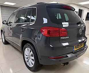 Used 2015 Volkswagen Tiguan Bluemotion Tech Match Grey - Interior and Exterior details 4