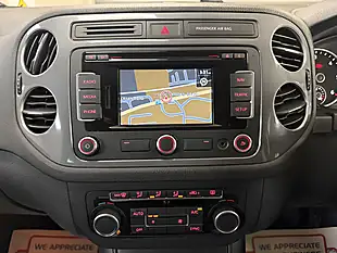 Used 2015 Volkswagen Tiguan Bluemotion Tech Match Grey - Interior and Exterior details 9