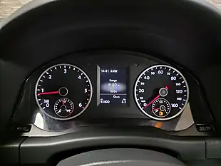 Used 2015 Volkswagen Tiguan Bluemotion Tech Match Red - Interior and Exterior details 13