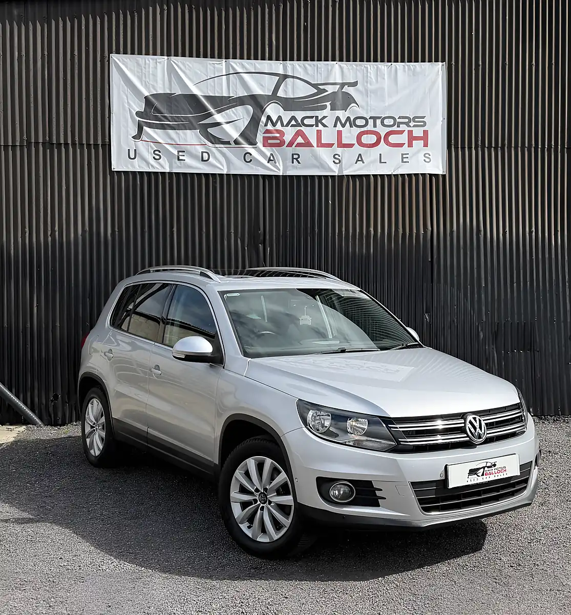 Used 2015 Volkswagen Tiguan Bluemotion Tech Match Silver - Front View