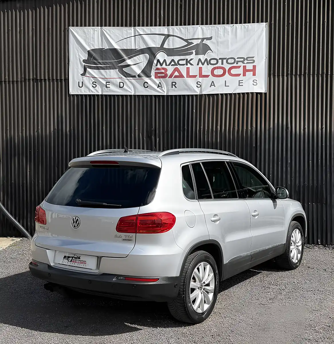 Used 2015 Volkswagen Tiguan Bluemotion Tech Match Silver - Interior and Exterior details 5