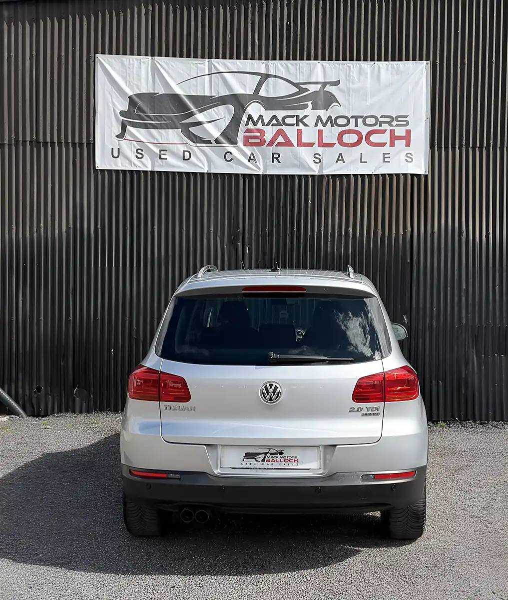 Used 2015 Volkswagen Tiguan Bluemotion Tech Match Silver - Interior and Exterior details 6