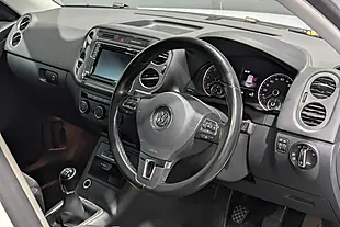 Used 2015 Volkswagen Tiguan Bluemotion Tech Match White - Interior and Exterior details 2