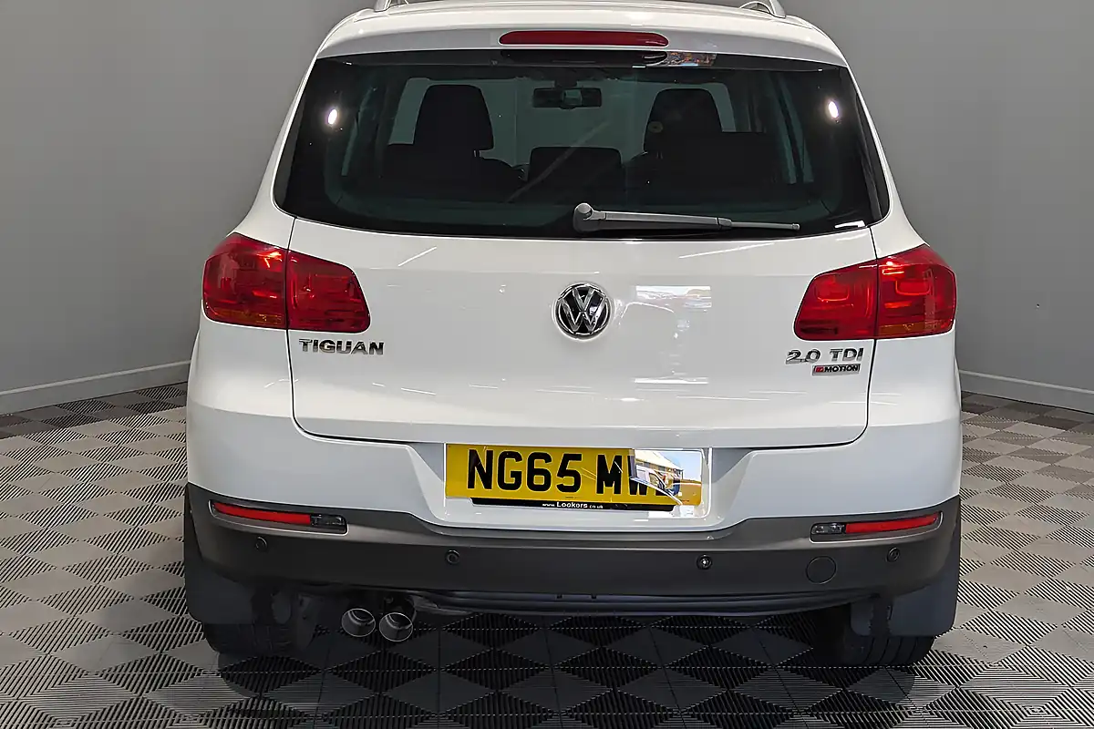 Used 2015 Volkswagen Tiguan Bluemotion Tech Match White - Interior and Exterior details 8